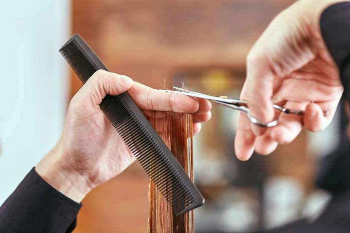 Mise en beauté capillaire adaptée au style féminin